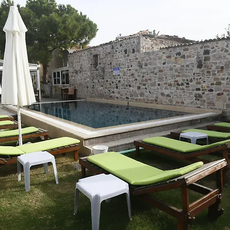 Cunda Poseidon Ayvalı
