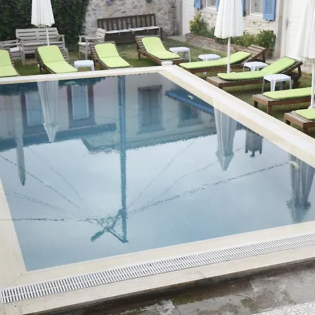 Cunda Poseidon Ayvalı