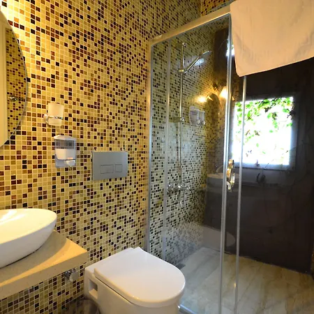 Cunda Poseidon * Ayvalı