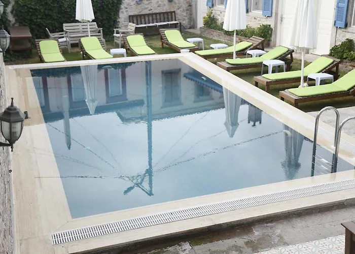 Cunda Poseidon Ayvalı