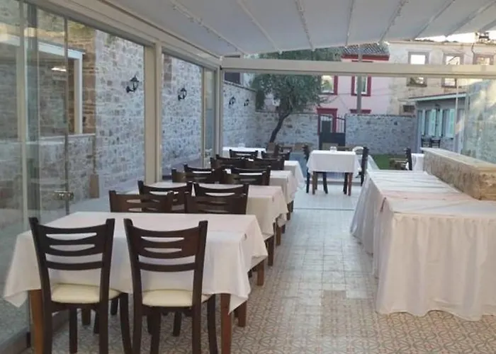 Cunda Poseidon Hotel *